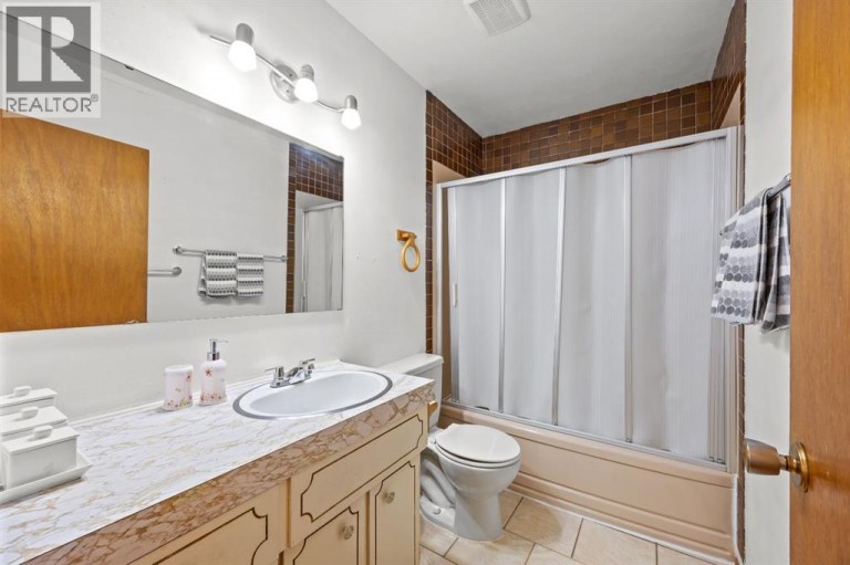 1307 Radisson Drive SE, Calgary, Alberta, T2A1Z3