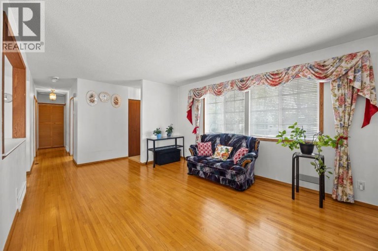 1307 Radisson Drive SE, Calgary, Alberta, T2A1Z3