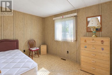 16 SINCLAIR AVENUE S Wasaga Beach Ontario photo 10
