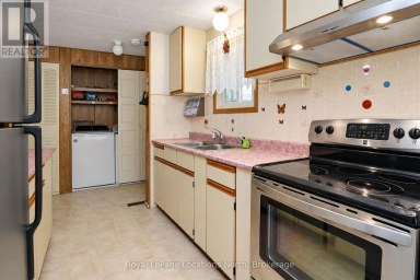 16 SINCLAIR AVENUE S Wasaga Beach Ontario photo 19