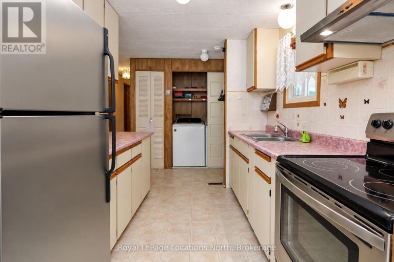 16 SINCLAIR AVENUE S, Wasaga Beach, Ontario, L9Z1K3