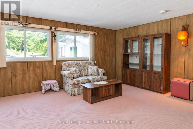 16 SINCLAIR AVENUE S, Wasaga Beach, Ontario, L9Z1K3