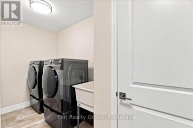 9 WIMS WAY Belleville (Thurlow Ward) Ontario photo 23