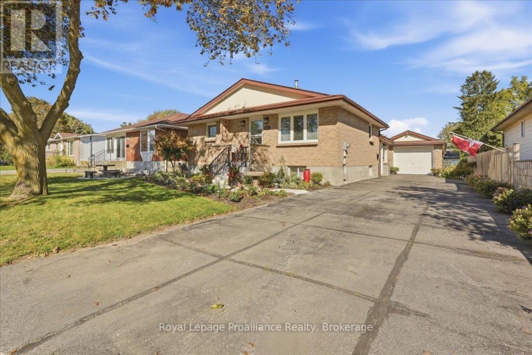 68 TRACEY STREET, Belleville (Belleville Ward), Ontario, K8P2R8