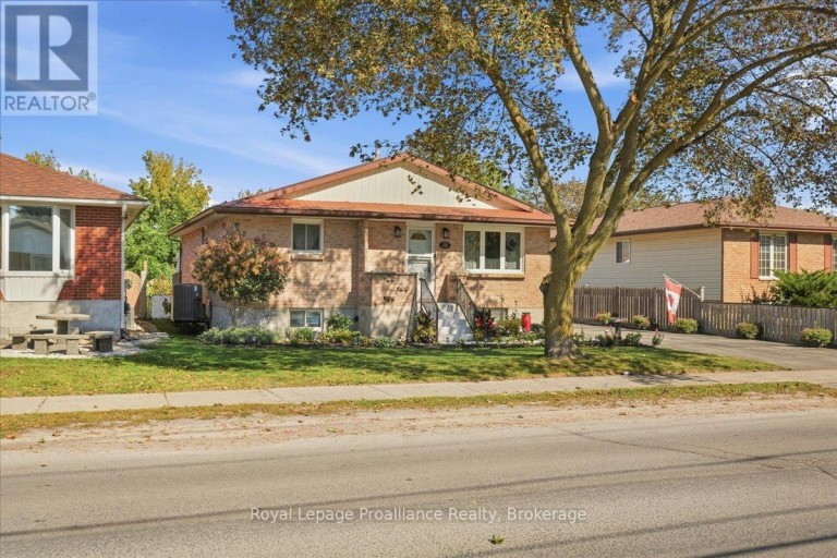 68 TRACEY STREET, Belleville (Belleville Ward), Ontario, K8P2R8