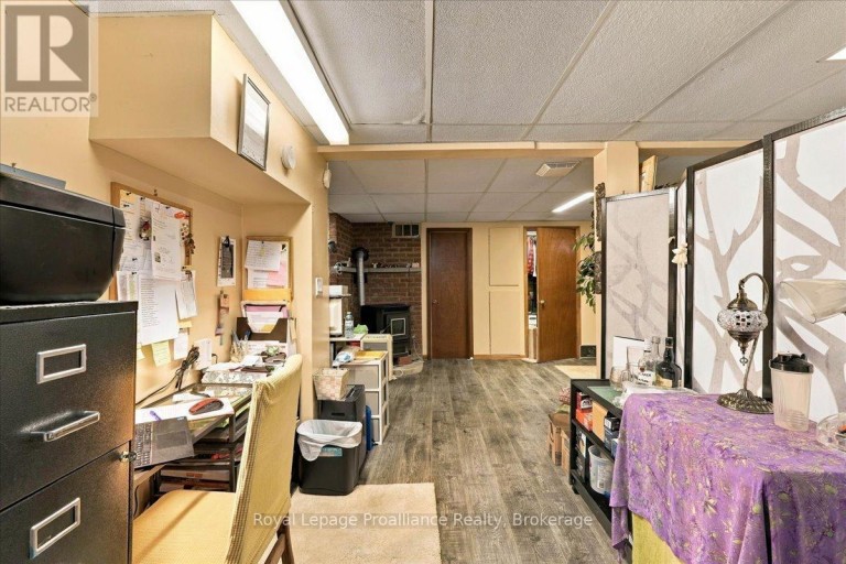 68 TRACEY STREET, Belleville (Belleville Ward), Ontario, K8P2R8