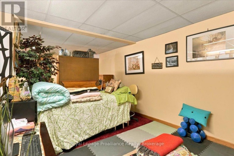 68 TRACEY STREET, Belleville (Belleville Ward), Ontario, K8P2R8