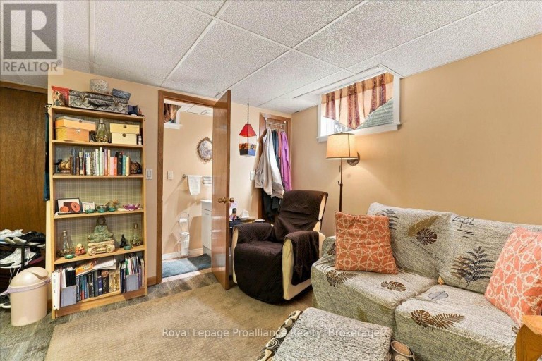 68 TRACEY STREET, Belleville (Belleville Ward), Ontario, K8P2R8