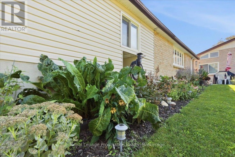 68 TRACEY STREET, Belleville (Belleville Ward), Ontario, K8P2R8