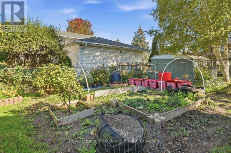 68 TRACEY STREET, Belleville (Belleville Ward), Ontario, K8P2R8