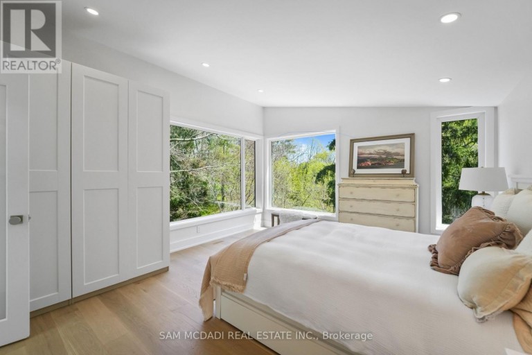 1273 QUEEN VICTORIA AVENUE, Mississauga (Lorne Park), Ontario, L5H3H2