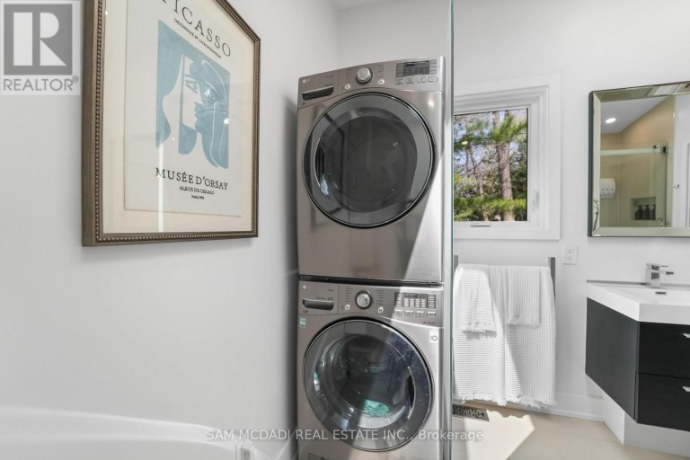 1273 QUEEN VICTORIA AVENUE, Mississauga (Lorne Park), Ontario, L5H3H2