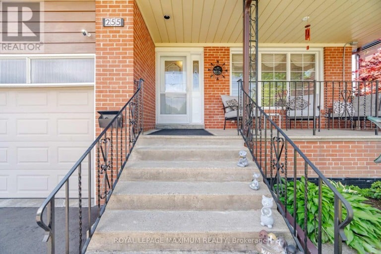 255 JOHN STREET, Toronto (Weston), Ontario, M9N1K1