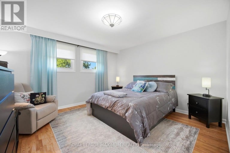 255 JOHN STREET, Toronto (Weston), Ontario, M9N1K1