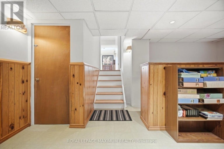 255 JOHN STREET, Toronto (Weston), Ontario, M9N1K1