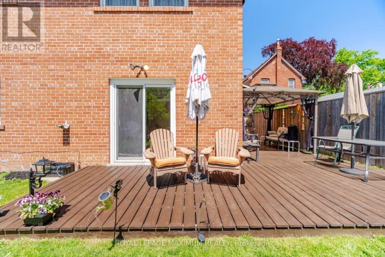 255 JOHN STREET, Toronto (Weston), Ontario, M9N1K1
