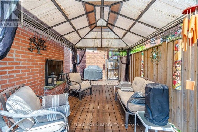 255 JOHN STREET, Toronto (Weston), Ontario, M9N1K1