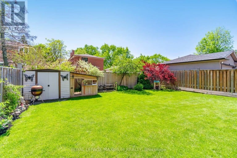 255 JOHN STREET, Toronto (Weston), Ontario, M9N1K1