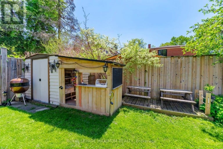 255 JOHN STREET, Toronto (Weston), Ontario, M9N1K1