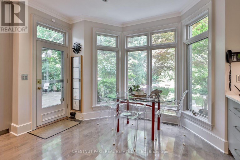 12 SHORNCLIFFE AVENUE, Toronto (Casa Loma), Ontario, M4V1T1