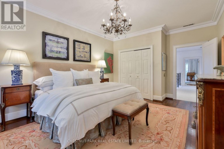 12 SHORNCLIFFE AVENUE, Toronto (Casa Loma), Ontario, M4V1T1