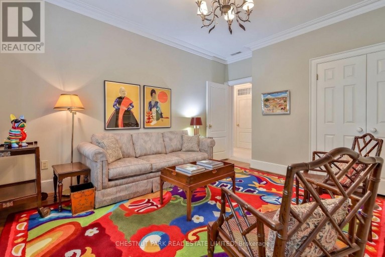12 SHORNCLIFFE AVENUE, Toronto (Casa Loma), Ontario, M4V1T1