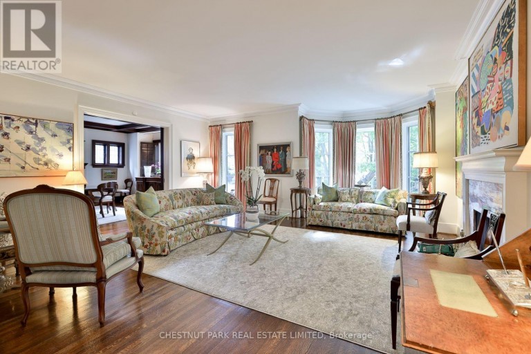 12 SHORNCLIFFE AVENUE, Toronto (Casa Loma), Ontario, M4V1T1