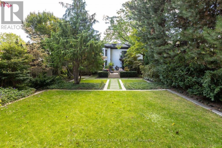 12 SHORNCLIFFE AVENUE, Toronto (Casa Loma), Ontario, M4V1T1