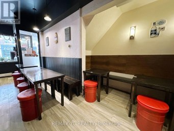 599 BLOOR STREET W Toronto (Palmerston-Little Italy) Ontario photo 5