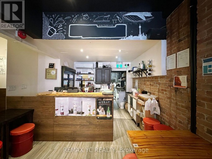 599 BLOOR STREET W, Toronto (Palmerston-Little Italy), Ontario, M6G1K5