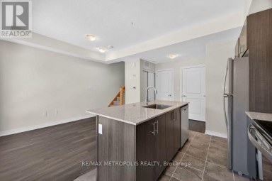 24 - 155 TAPSCOTT ROAD Toronto (Malvern) Ontario photo 7