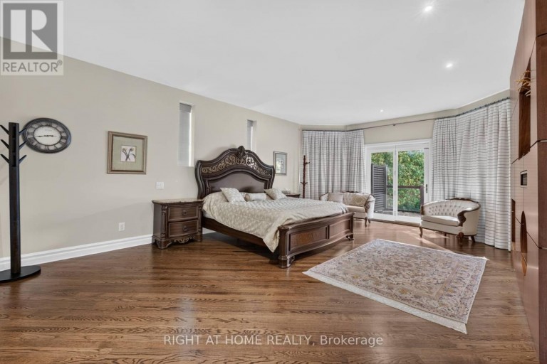 23 BRYSON DRIVE, Richmond Hill (South Richvale), Ontario, L4C6E2