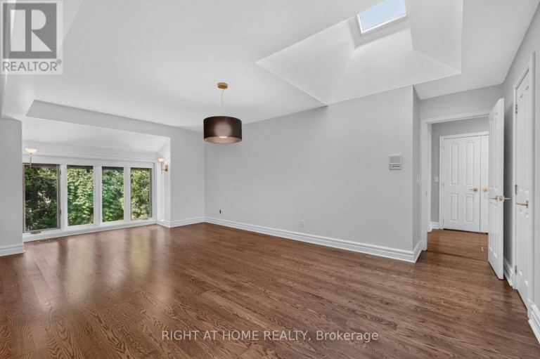 23 BRYSON DRIVE, Richmond Hill (South Richvale), Ontario, L4C6E2
