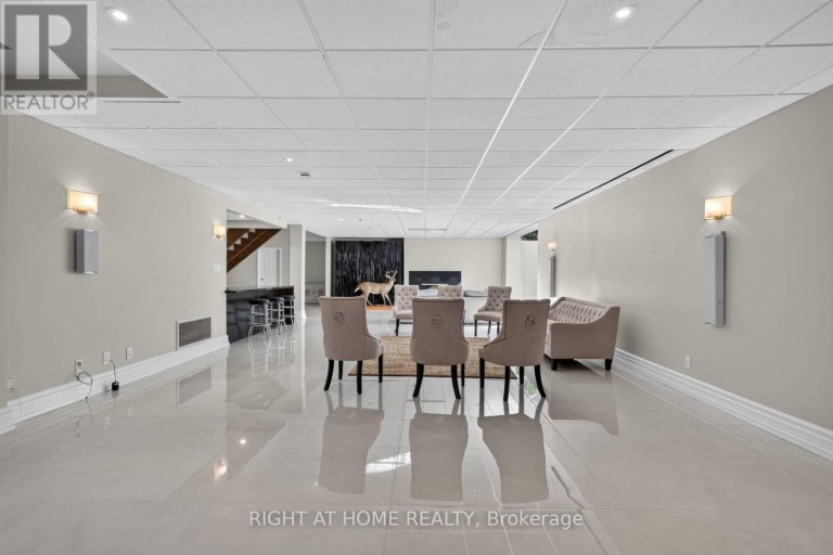 23 BRYSON DRIVE, Richmond Hill (South Richvale), Ontario, L4C6E2