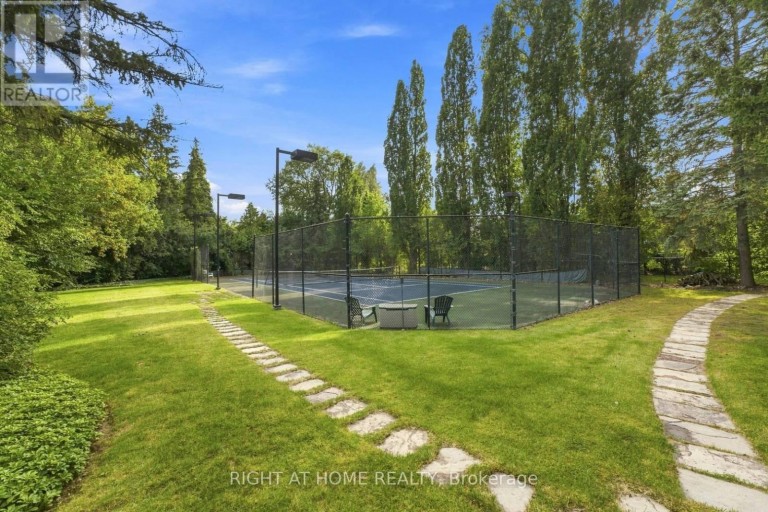 23 BRYSON DRIVE, Richmond Hill (South Richvale), Ontario, L4C6E2