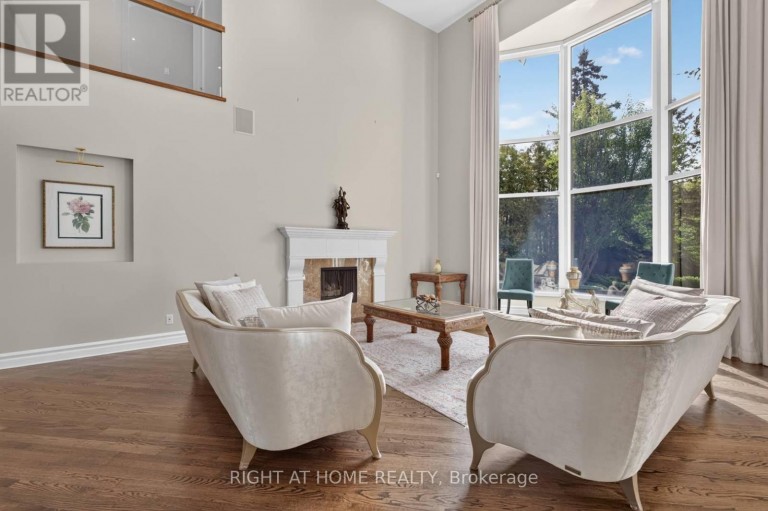 23 BRYSON DRIVE, Richmond Hill (South Richvale), Ontario, L4C6E2