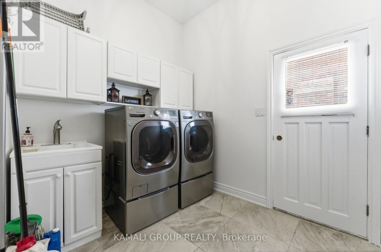 108 KILLIAN ROAD, Vaughan (Maple), Ontario, L6A1B3