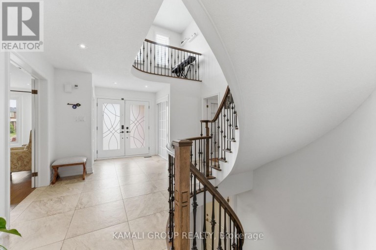 108 KILLIAN ROAD, Vaughan (Maple), Ontario, L6A1B3