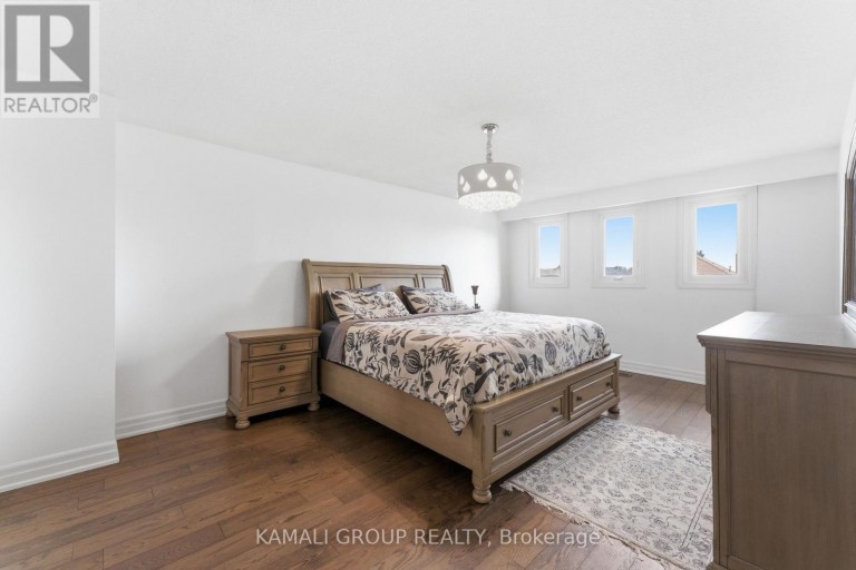 108 KILLIAN ROAD, Vaughan (Maple), Ontario, L6A1B3