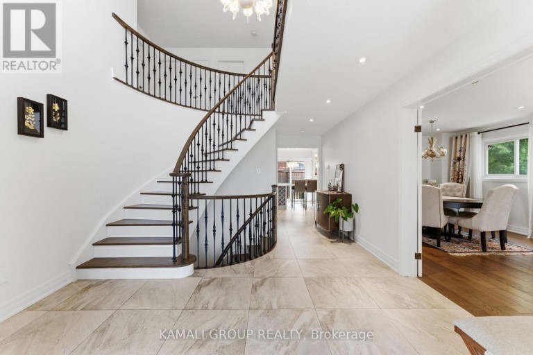 108 KILLIAN ROAD, Vaughan (Maple), Ontario, L6A1B3