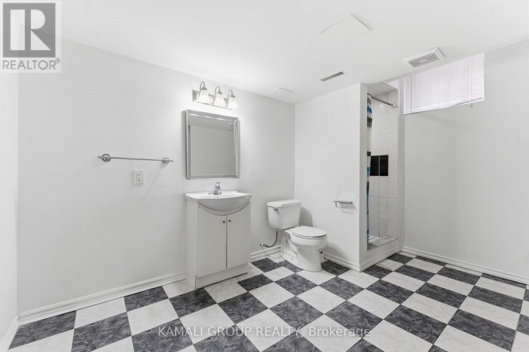 108 KILLIAN ROAD, Vaughan (Maple), Ontario, L6A1B3