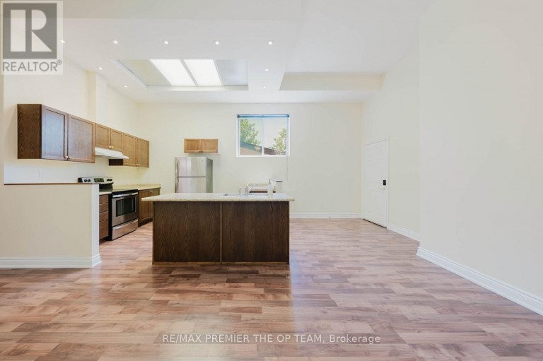 MAIN - 7930 KIPLING AVENUE, Vaughan (West Woodbridge), Ontario, L4L1Z5