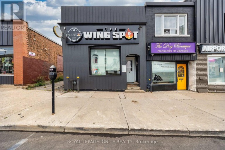 9 CLAPPTERTON STREET, Barrie (City Centre), Ontario, L4M3E4
