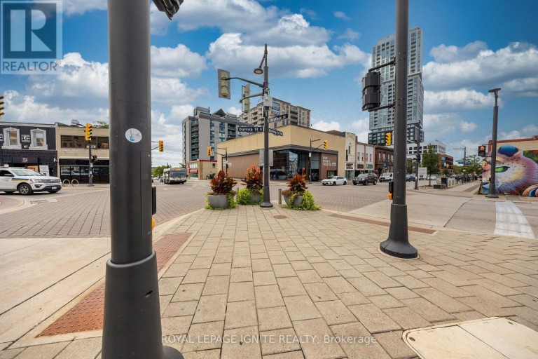 9 CLAPPTERTON STREET, Barrie (City Centre), Ontario, L4M3E4