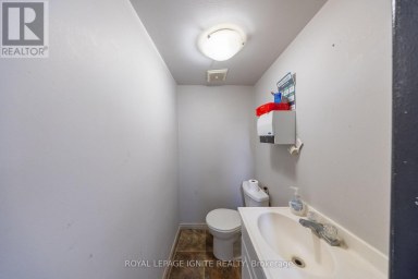 9 CLAPPTERTON STREET Barrie (City Centre) Ontario photo 37