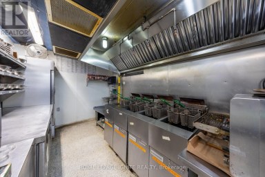 9 CLAPPTERTON STREET Barrie (City Centre) Ontario photo 9