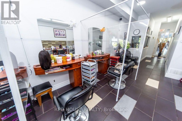 1533 O'CONNOR DRIVE, Toronto (O'Connor-Parkview), Ontario, M4B2V7