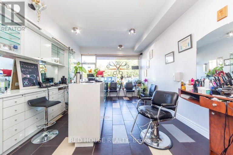 1533 O'CONNOR DRIVE, Toronto (O'Connor-Parkview), Ontario, M4B2V7