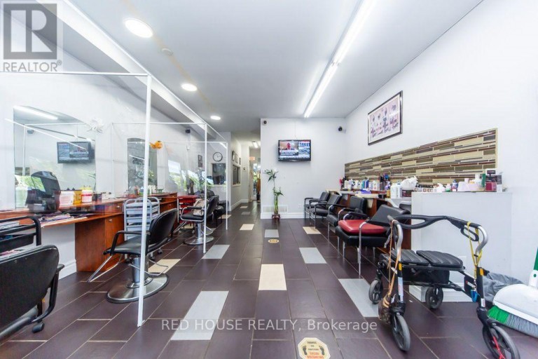 1533 O'CONNOR DRIVE, Toronto (O'Connor-Parkview), Ontario, M4B2V7