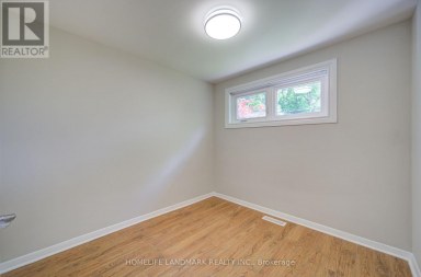 341 BLUE GRASS BOULEVARD Richmond Hill (Crosby) Ontario photo 12